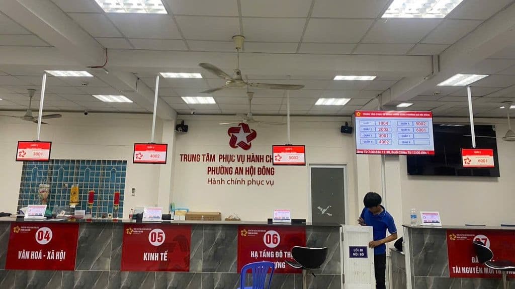 Phường An Hội Đông Hiện Đại Hóa cùng Hệ Thống Xếp Hàng Tự Động và Kiosk Dịch Vụ Công AI đến từ ComQ - hình ảnh 2